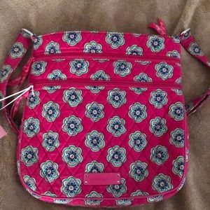 Vera Bradley Triple Zip Hipster in Pink Swirls